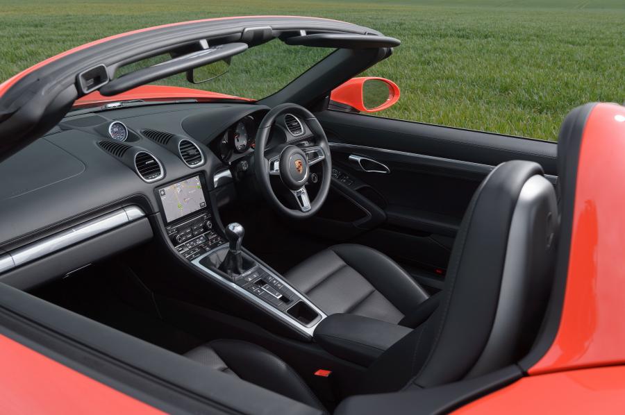  Porsche 718 Boxster S 2016 года  (UK) (фото 29 из 29)